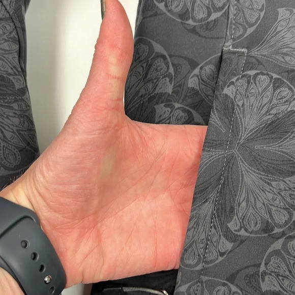 The North Face TNF Apex Charcoal Grey Floral Waterproof Full Zip Jacket Coat - Picture 4 of 9